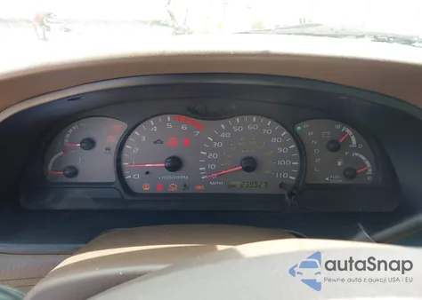 2004 Toyota Sequoia Sr5 V8 z USA, uszkodzony, nr VIN 5TDZT34A54S233958